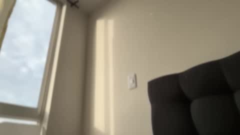 Ameliahs online show from November 25, 2025, 11:54 am