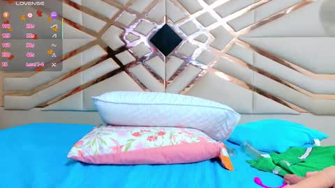 Miss Evelyn  online show from October 23, 2025, 2:55 am