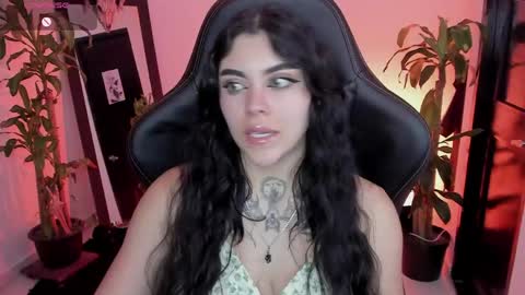 Missy Charlottte.  Hey remember to give me a thumbs up ty online show from April 1, 2026, 3:29 am