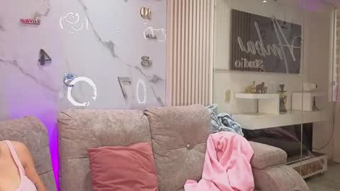 misscheelsee_as online show from April 15, 2026, 1:40 pm