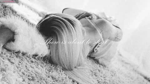 Chloe freelance model Please your thumbs up are important  online show from October 31, 2025, 7:04 pm