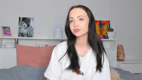Snapshot of misseliss chatting on June 3, 2026, 9:20 pm Hello dear my name Elisa online show from June 3, 2026, 9:20 pm