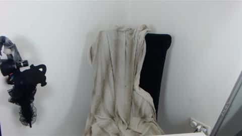 Snapshot of missjenny7 chatting on December 12, 2024, 5:04 pm MissJenny7 online show from December 12, 2024, 5:04 pm