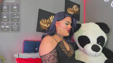 kassandra lazcano online show from December 5, 2025, 1:47 am