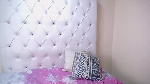 Danna online show from November 21, 2025, 7:56 pm