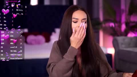 misskiarra online show from October 3, 2025, 6:21 am