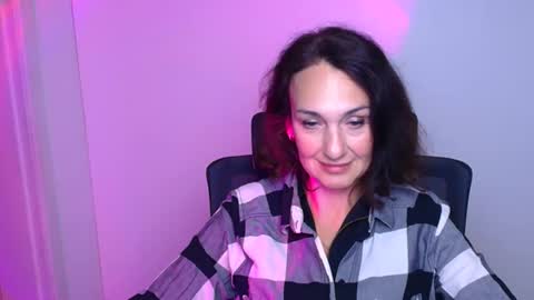 Christina online show from September 25, 2025, 7:23 am