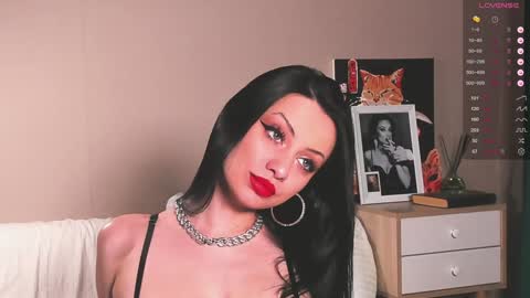Snapshot of misslecter chatting on December 13, 2024, 10:13 pm Goddess Margot online show from December 13, 2024, 10:13 pm