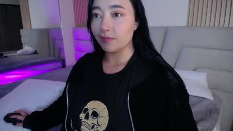 Miss Loise online show from November 24, 2025, 4:01 am