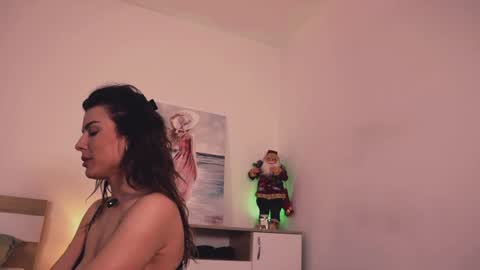 Lullu online show from December 5, 2025, 2:36 pm