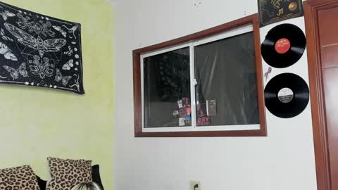 Snapshot of missluna27 chatting on January 18, 2025, 12:46 am Miss Luna online show from January 18, 2025, 12:46 am