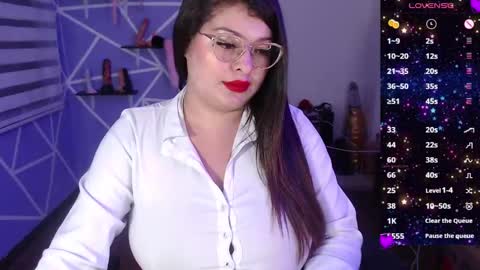 Miia online show from December 4, 2024, 6:28 pm