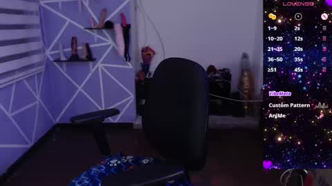 Miia online show from December 7, 2024, 6:37 pm