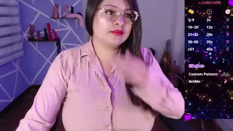 Miia online show from January 15, 2025, 3:07 pm