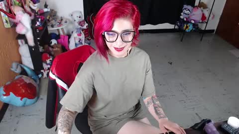 Miss Mia online show from February 8, 2025, 6:44 pm