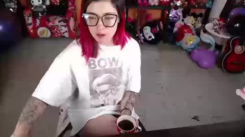 Miss Mia online show from September 9, 2025, 2:16 pm