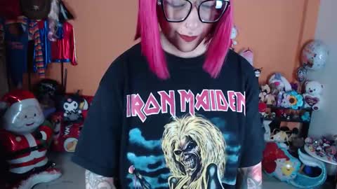 Miss Mia online show from December 15, 2025, 9:41 pm