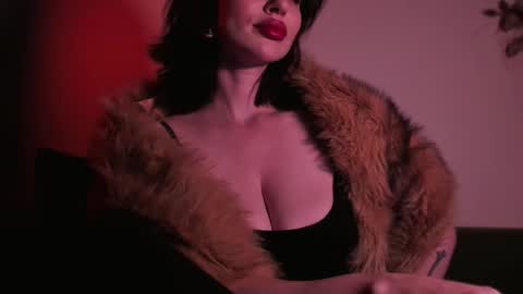   online show from November 10, 2025, 8:08 pm