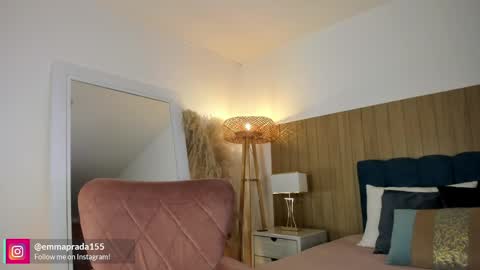 Emma Prada online show from April 16, 2026, 11:44 am