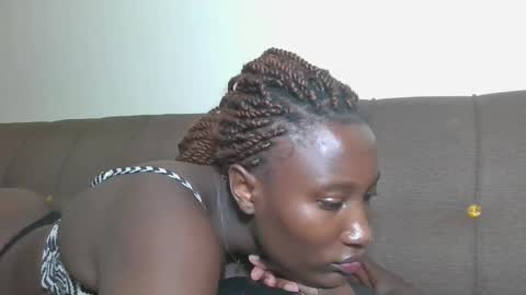 pretty gal online show from November 10, 2025, 6:29 pm