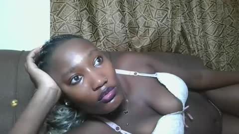 pretty gal online show from November 23, 2025, 5:35 pm