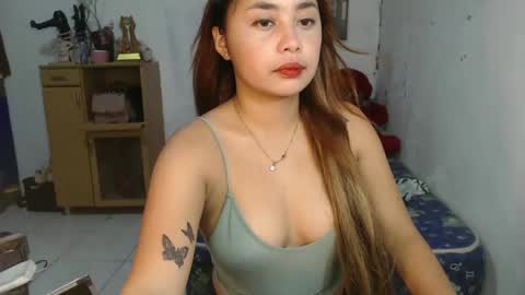 Snapshot of missrheameasexy chatting on February 3, 2025, 7:40 am missRHEA online show from February 3, 2025, 7:40 am