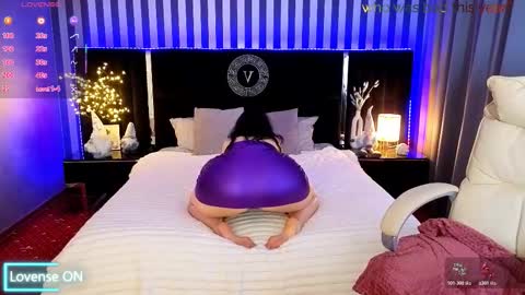 missrossi online show from December 15, 2025, 1:59 pm