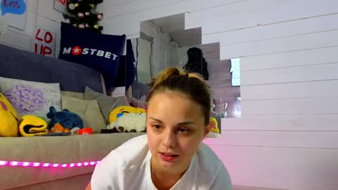 Snapshot of misss_viki chatting on December 6, 2024, 6:06 pm . online show from December 6, 2024, 6:06 pm