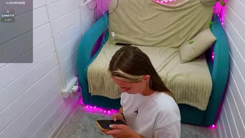 Snapshot of misss_viki chatting on September 12, 2025, 8:36 am . online show from September 12, 2025, 8:36 am