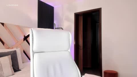 Fernanda Davila online show from March 19, 2026, 10:47 pm