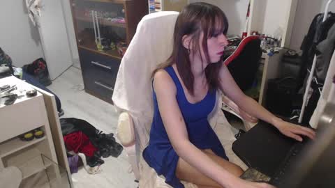 missthon online show from April 1, 2026, 12:06 pm