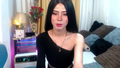 Stella online show from April 23, 2026, 6:21 pm