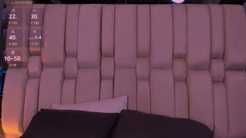 Snapshot of missvaleriepink chatting on February 24, 2026, 8:29 pm Valerie online show from February 24, 2026, 8:29 pm