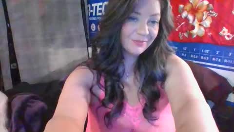 MIssVelvetVibes online show from April 25, 2026, 6:49 am