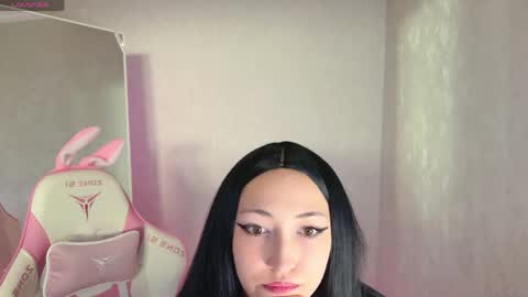 Nona online show from April 11, 2026, 3:27 pm