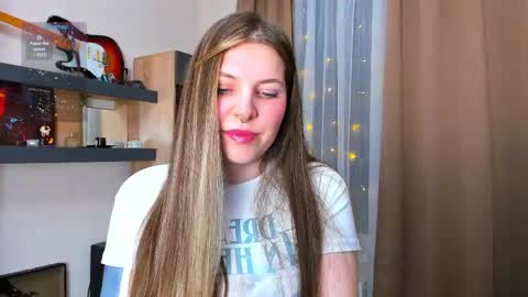 Anya online show from April 19, 2026, 7:27 pm