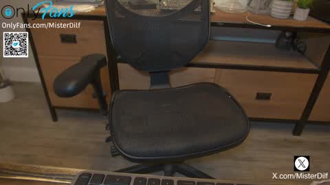 MISTER DILF  online show from February 5, 2025, 2:48 pm