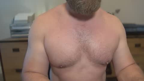 Snapshot of mister_dilf chatting on June 3, 2026, 2:33 pm MISTER DILF online show from June 3, 2026, 2:33 pm