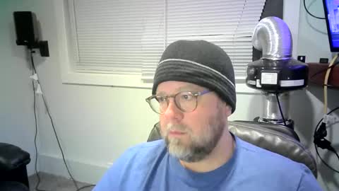 Snapshot of mister_happy567 chatting on January 13, 2025, 6:38 am Mr. Happy online show from January 13, 2025, 6:38 am