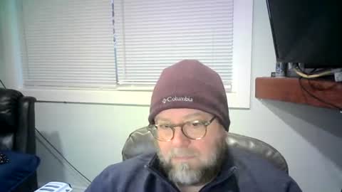 Snapshot of mister_happy567 chatting on February 5, 2025, 1:26 am Mr. Happy online show from February 5, 2025, 1:26 am