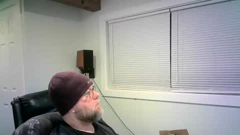 Snapshot of mister_happy567 chatting on March 6, 2025, 3:02 am Mr. Happy online show from March 6, 2025, 3:02 am