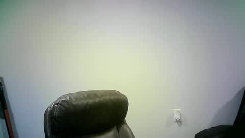 Snapshot of mister_happy567 chatting on September 16, 2025, 6:25 am Mr. Happy online show from September 16, 2025, 6:25 am