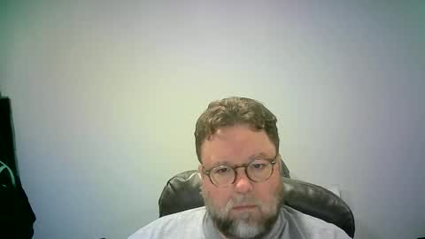 Snapshot of mister_happy567 chatting on October 27, 2025, 5:55 am Mr. Happy online show from October 27, 2025, 5:55 am