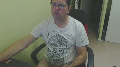 mistercoeur online show from December 11, 2024, 4:42 pm