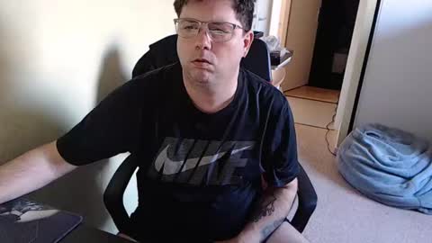 mistercoeur online show from February 14, 2025, 4:31 pm