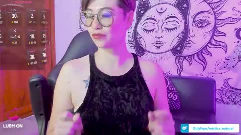 Snapshot of mistica_natural1 chatting on January 28, 2025, 12:57 am Mistica Natural online show from January 28, 2025, 12:57 am