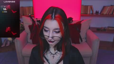 Marcelline online show from November 20, 2025, 10:37 am