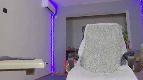 MitressEllie--Your Bratty Miss online show from November 13, 2025, 6:29 pm