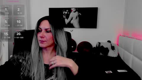Snapshot of mistressevelyn_ chatting on December 15, 2024, 5:56 am MistressEvelyn  online show from December 15, 2024, 5:56 am