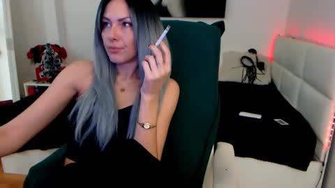 Snapshot of mistressevelyn_ chatting on December 22, 2024, 5:56 am MistressEvelyn  online show from December 22, 2024, 5:56 am
